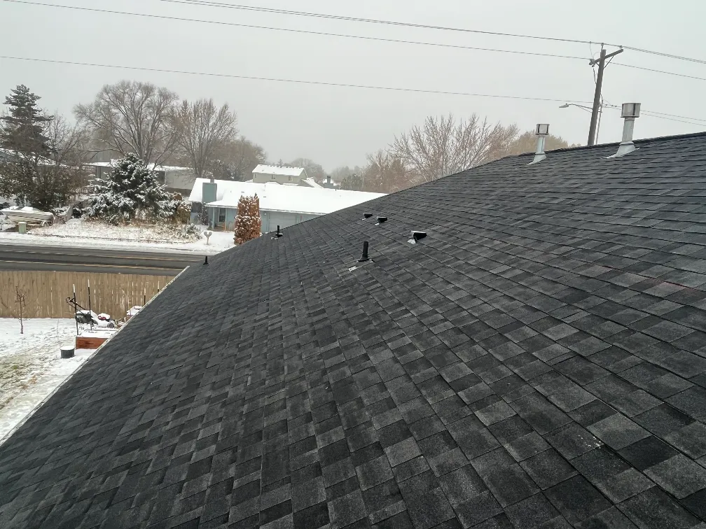 close-up-of-roof-in-Kennewick-wa.